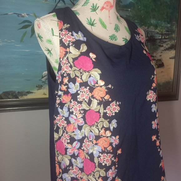 Jeanswest navy floral top lace back sleeveless (14) - Picture 2 of 5